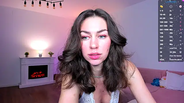 AnysaSmith online show from March 30, 2026, 8:32 pm