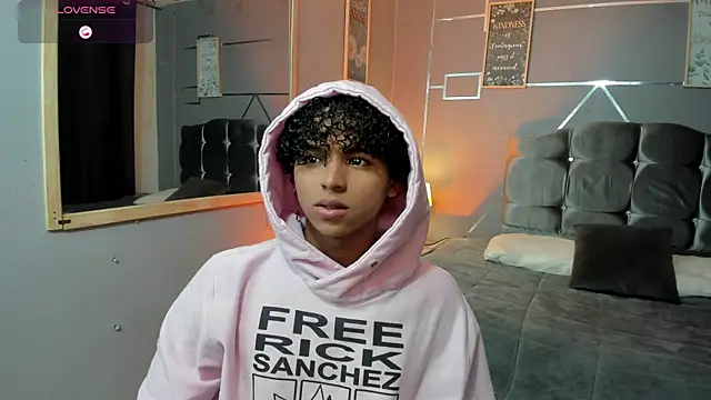 Noah Smith04 online show from November 10, 2025, 1:49 pm