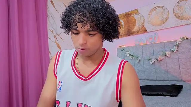 Snapshot of Noah_Smith04 chatting on March 4, 2026, 12:46 pm Noah Smith04 online show from March 4, 2026, 12:46 pm