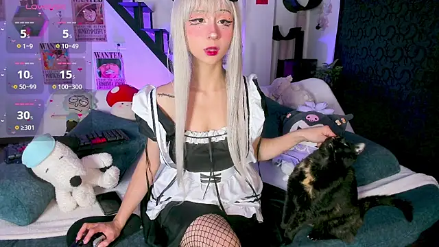 MonxxsLove online show from October 21, 2025, 1:49 am