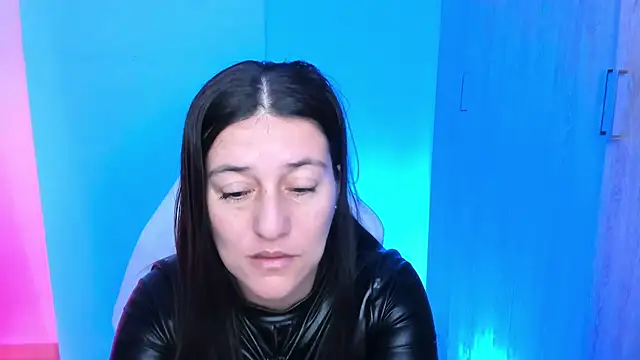 Saskyaa online show from December 1, 2025, 2:51 pm