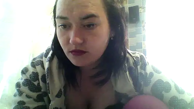 Snapshot of HollyLaBerry chatting on May 14, 2026, 5:48 am HollyLaBerry online show from May 14, 2026, 5:48 am