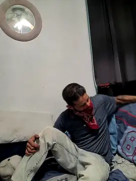 LongDickZee562 online show from November 28, 2025, 3:50 am