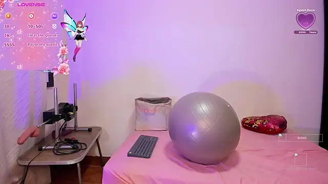 cleopatraa online show from November 7, 2025, 3:49 pm