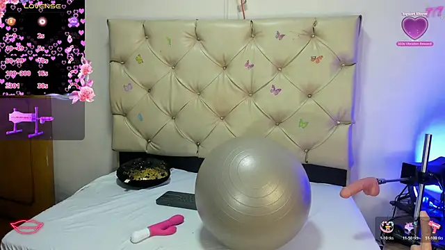 cleopatraa online show from May 12, 2026, 11:00 pm
