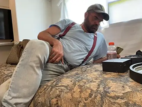 Onesieboy4daddys online show from July 23, 2026, 6:04 pm