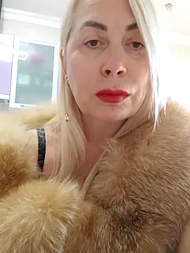 Snapshot of HotJanet chatting on September 23, 2025, 11:28 am HotJanet online show from September 23, 2025, 11:28 am