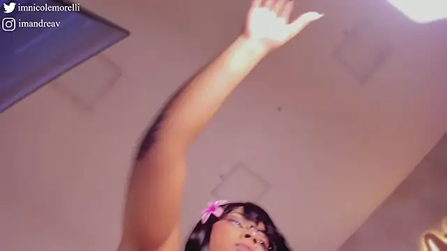 Snapshot of Nicolemorelli2 chatting on November 29, 2025, 12:49 pm Nicolemorelli2 online show from November 29, 2025, 12:49 pm