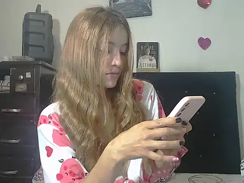 valerivegass online show from October 15, 2025, 2:47 pm