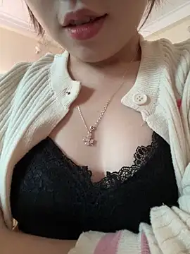 Seena-Mochi online show from December 5, 2024, 3:53 am