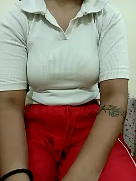 sweet jia23 online show from October 30, 2025, 4:44 am