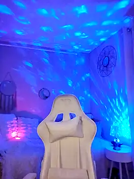 Snapshot of Luna_Kitanna chatting on February 22, 2026, 5:47 pm Luna Kitanna online show from February 22, 2026, 5:47 pm