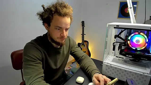 layneinchains online show from December 22, 2025, 9:53 am