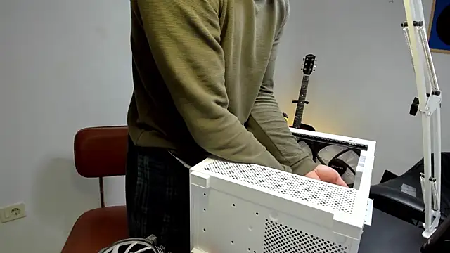 layneinchains online show from December 20, 2025, 10:51 am