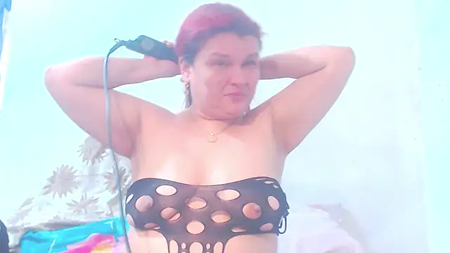 I AM JULIETA SQUIRTS online show from February 14, 2025, 10:47 pm