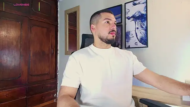 HenryBenso online show from November 17, 2025, 10:08 am