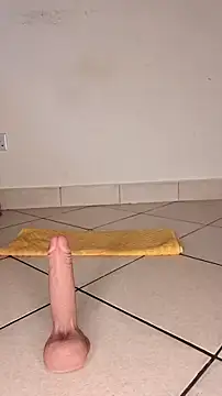 Perqueen online show from November 23, 2025, 11:42 am