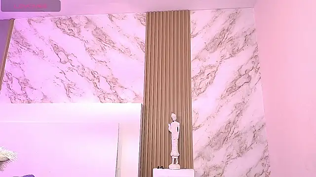 NicholScully online show from October 9, 2025, 9:48 pm