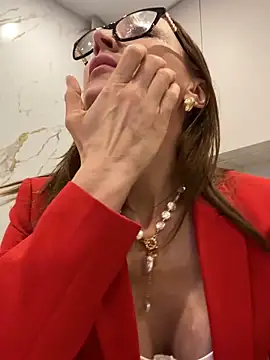 LauraDavis online show from March 2, 2026, 5:09 pm