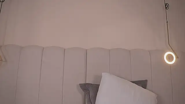 Abby-me online show from October 19, 2025, 12:52 pm