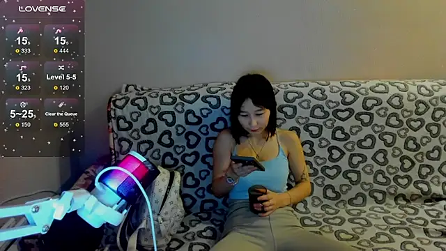 SaraXray online show from December 21, 2025, 2:13 am