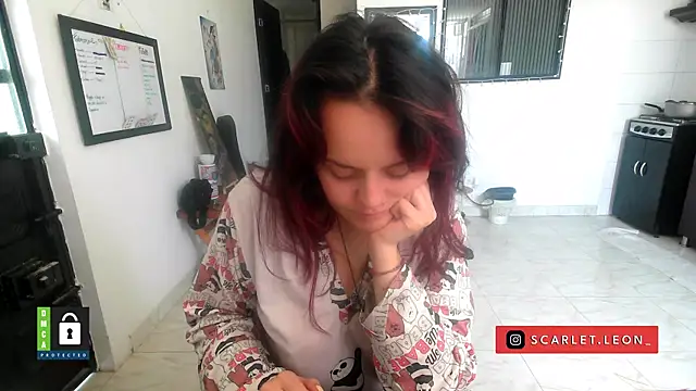 Snapshot of Scarletleon77 chatting on February 5, 2026, 2:57 pm Scarletleon77 online show from February 5, 2026, 2:57 pm