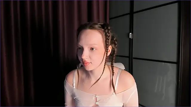 ShannaGate online show from December 12, 2024, 3:10 am