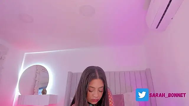 Snapshot of sarah-bonneth chatting on November 30, 2025, 11:44 am sarah-bonneth online show from November 30, 2025, 11:44 am