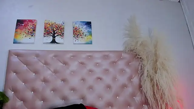 paulinasaeEnz online show from October 16, 2025, 12:57 pm