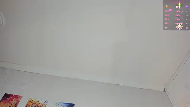 paulinasaeEnz online show from June 21, 2026, 1:17 pm
