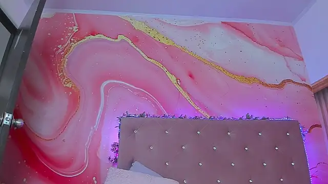 Khassia f32 online show from March 3, 2025, 2:17 pm