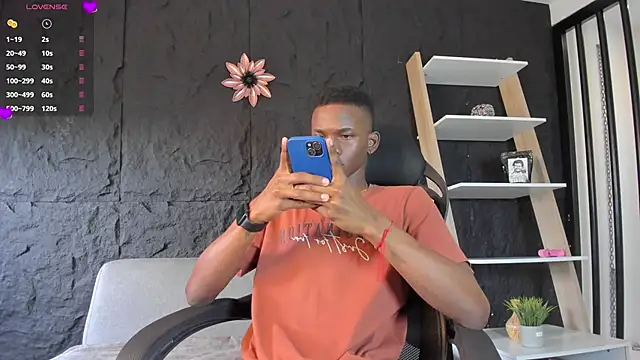 JacksonMuller  online show from November 26, 2025, 1:11 pm