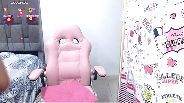 Alicelunaa online show from March 24, 2026, 9:48 pm