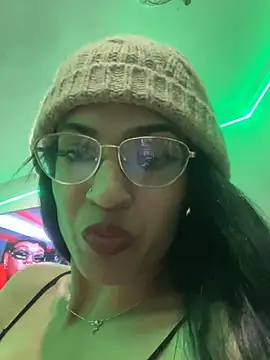 valentinabaez online show from March 18, 2025, 1:57 am