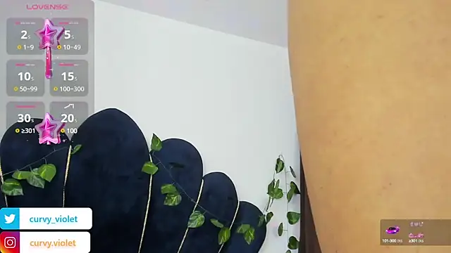 CurvyViolet online show from February 1, 2025, 11:31 am