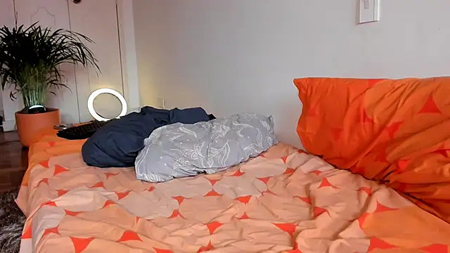 Your  hero1 online show from November 13, 2025, 11:25 am