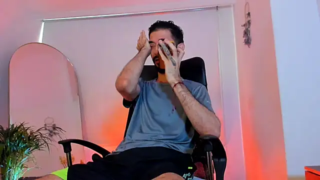 Your  hero1 online show from October 25, 2025, 12:50 pm