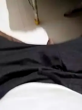 findmemylove online show from December 31, 2024, 7:40 pm