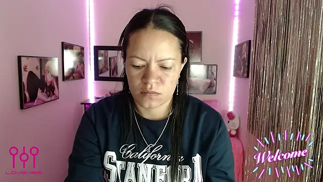 Cristal w online show from October 29, 2025, 2:16 pm