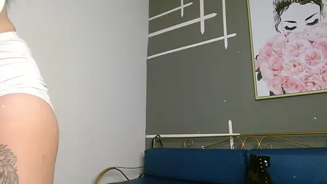 Ey im simone online show from November 15, 2025, 8:35 pm