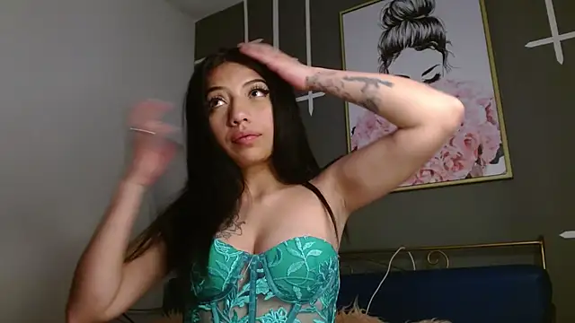 Ey im simone online show from November 20, 2025, 8:20 pm