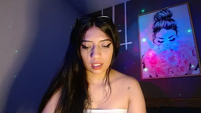 Ey im simone online show from October 24, 2025, 8:19 pm