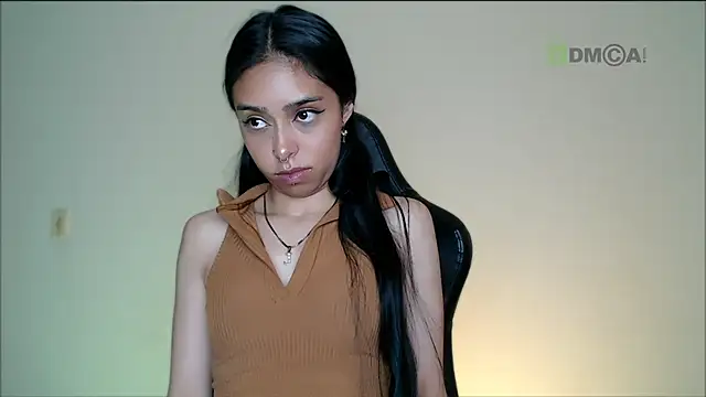 lilylouisee online show from February 7, 2025, 9:26 pm