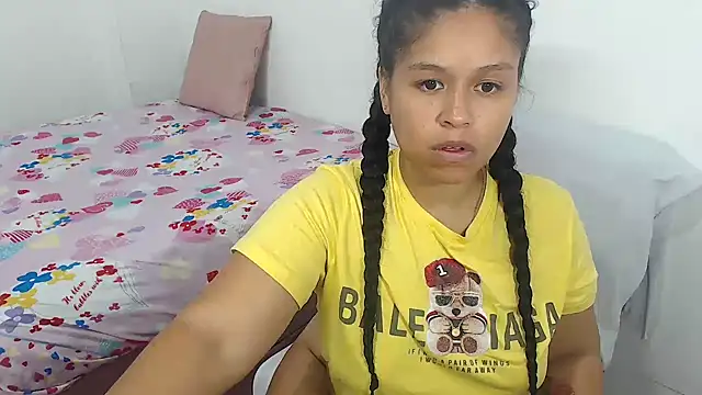 Hazel donna online show from May 12, 2026, 2:30 am