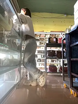 Snapshot of Rosa_998 chatting on February 4, 2026, 12:38 am Rosa 998 online show from February 4, 2026, 12:38 am