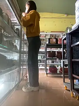 Snapshot of Rosa_998 chatting on February 2, 2026, 12:53 am Rosa 998 online show from February 2, 2026, 12:53 am