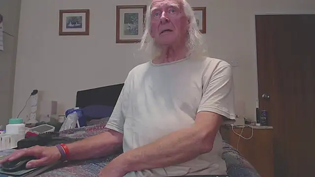 WaverlyKernow online show from April 2, 2026, 2:02 pm