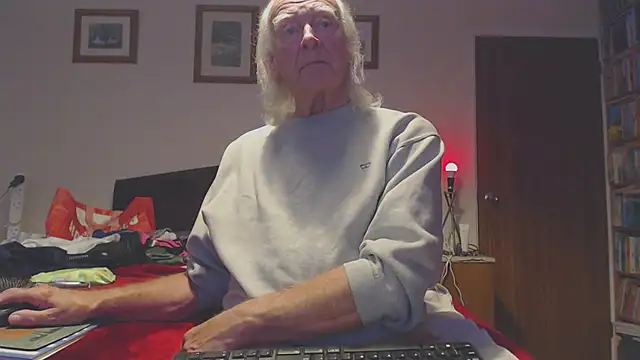 WaverlyKernow online show from October 3, 2025, 11:34 am