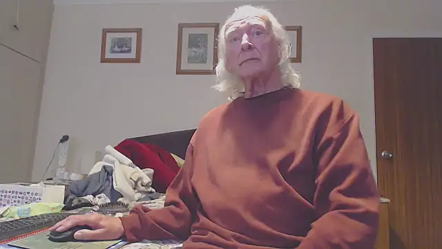 WaverlyKernow online show from September 15, 2025, 10:15 am