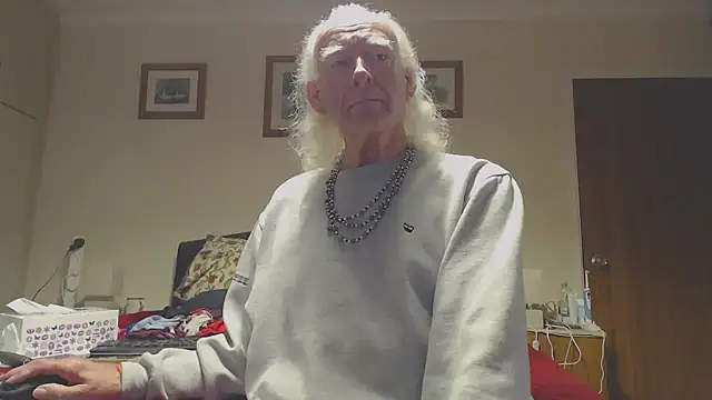 WaverlyKernow online show from November 5, 2025, 10:18 am